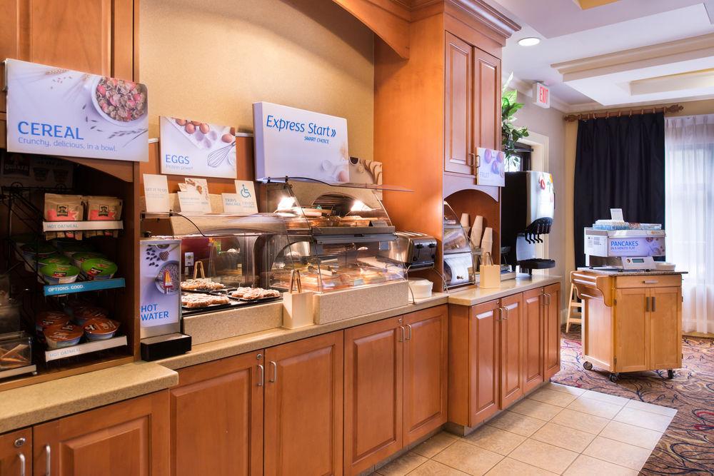 Holiday Inn Express Hotel & Suites Tampa-Anderson Road-Veterans Exp By Ihg West Chase Exterior foto