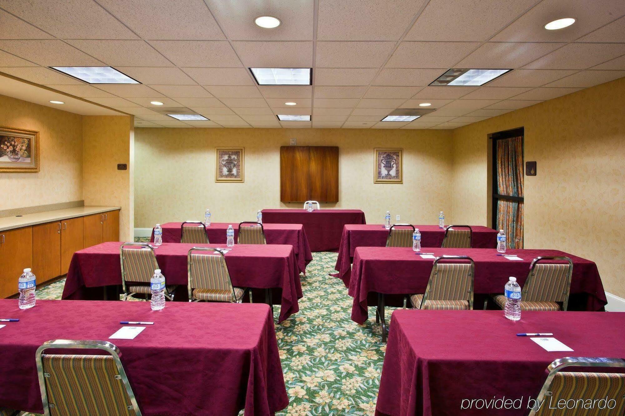 Holiday Inn Express Hotel & Suites Tampa-Anderson Road-Veterans Exp By Ihg West Chase Facilități foto